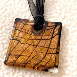 Beautiful glass necklace 🤎